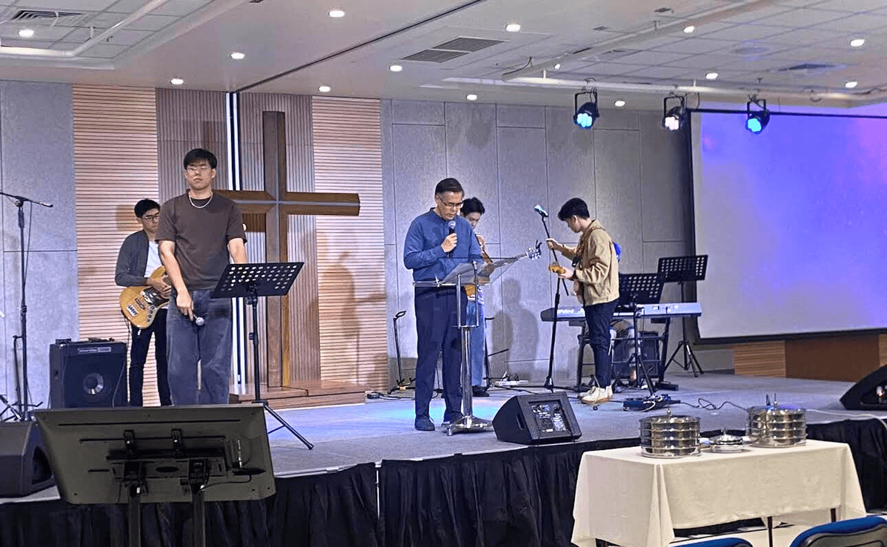 christian-bibile-church-Header